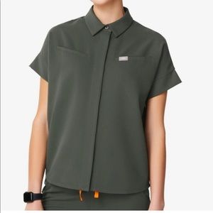 FIGS “Elmina” hidden button up, collared scrub top in MOSS, sz XS (rare!)